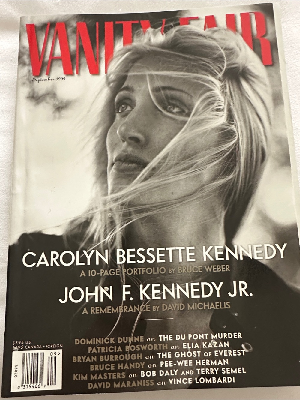 Vanity Fair - Carolyn Bessette Kennedy Cover ( September 1999 )